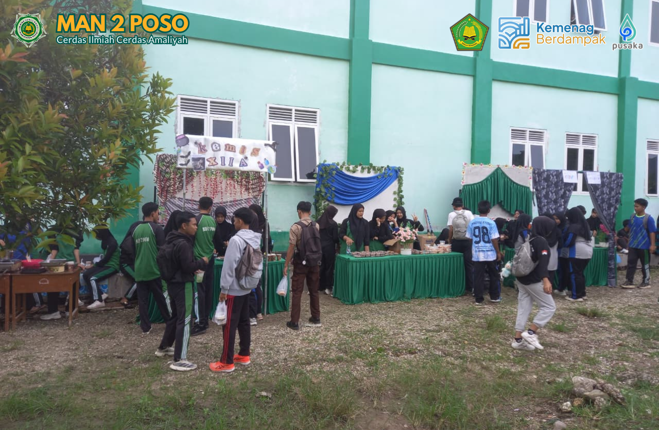 KEGIATAN KOKURIKULER; AJANG SISWA ASAH JIWA WIRAUSAHA & KREATIVITAS MELALUI MARKET DAY